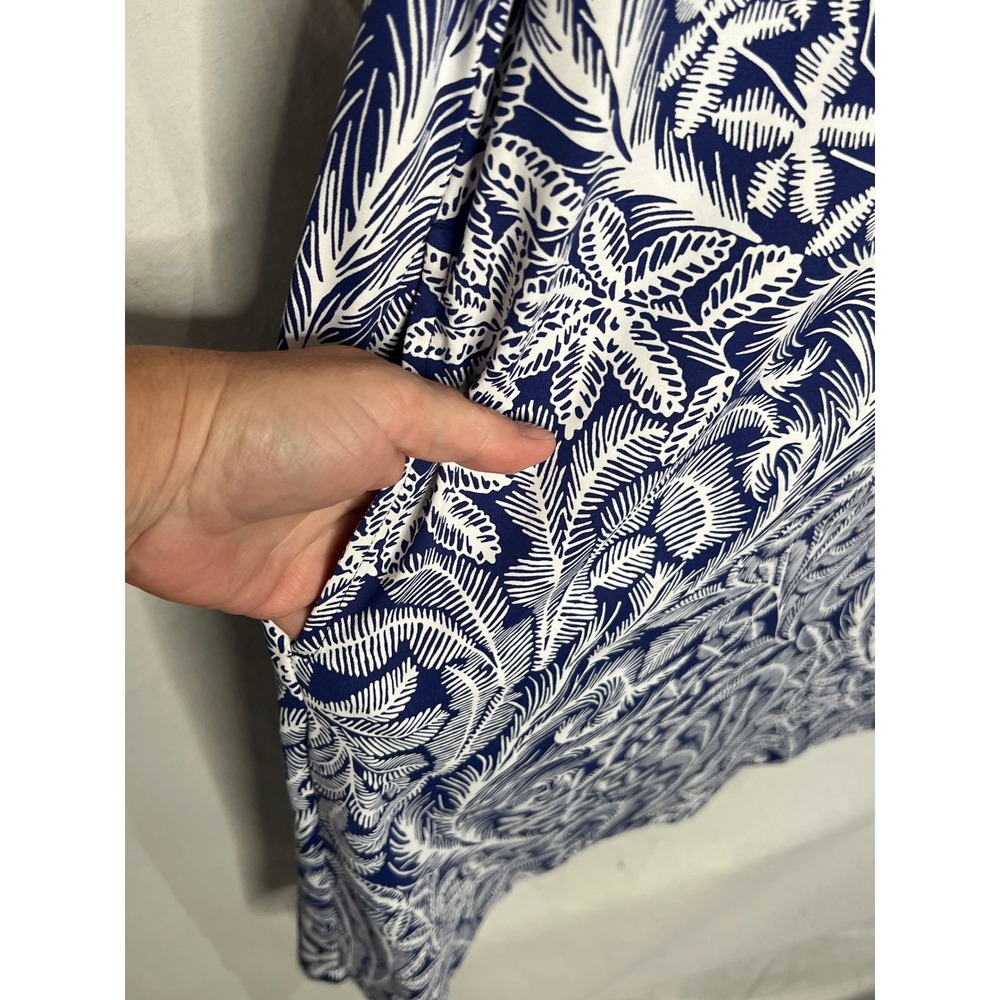 J. McLaughlin Blue White Floral Catalina Cloth Sleeveless Shift Dress Sz L EUC - Picture 4 of 9